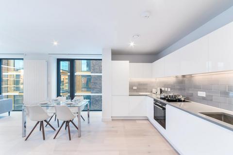 2 bedroom apartment to rent, John Cabot House, Royal Wharf, London, E16