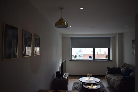 1 bedroom apartment to rent, 76 Drury Lane