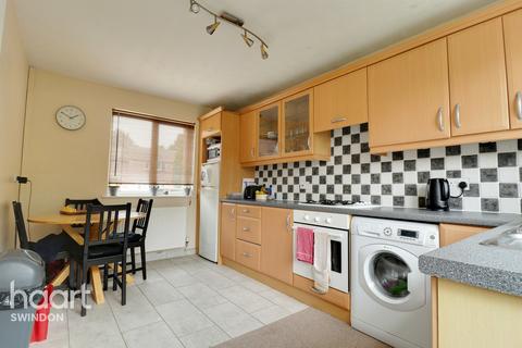 26 Castle Dore, Freshbrook, Swindon, SN5 8PH