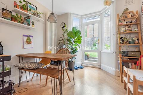 125 Laleham Road, London, SE6 2JD