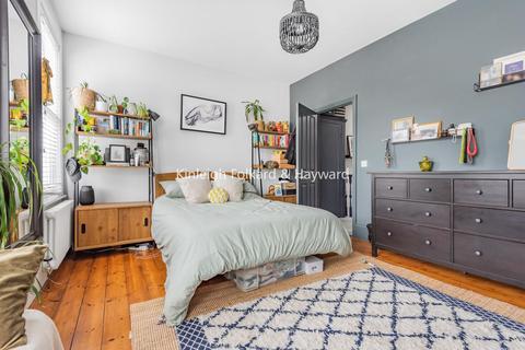 125 Laleham Road, London, SE6 2JD