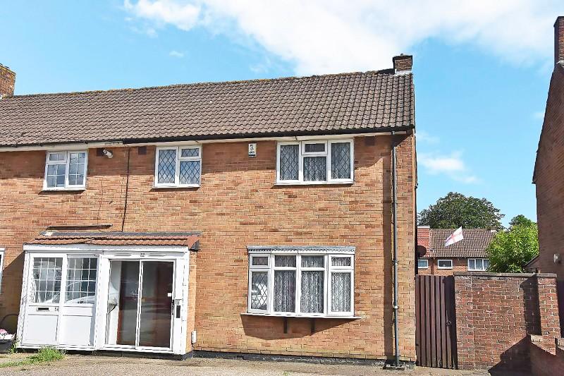 Preston Lane, Tadworth, Surrey. KT20 3 bed end of terrace house £400,000