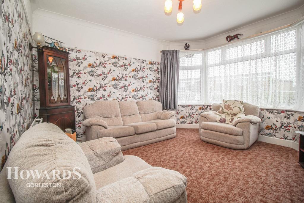 Shrublands Way Gorleston 2 Bed Semi Detached Bungalow £160 000