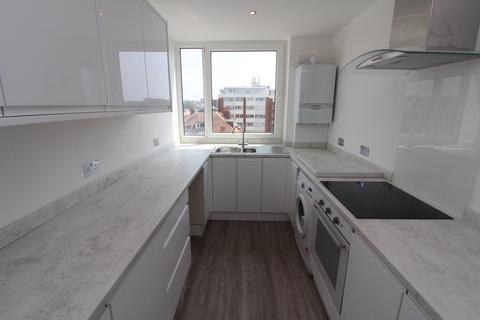 2 bedroom apartment to rent, Cromwell Road, Hove BN3