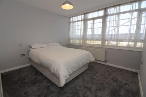 2 bedroom apartment to rent, Cromwell Road, Hove BN3