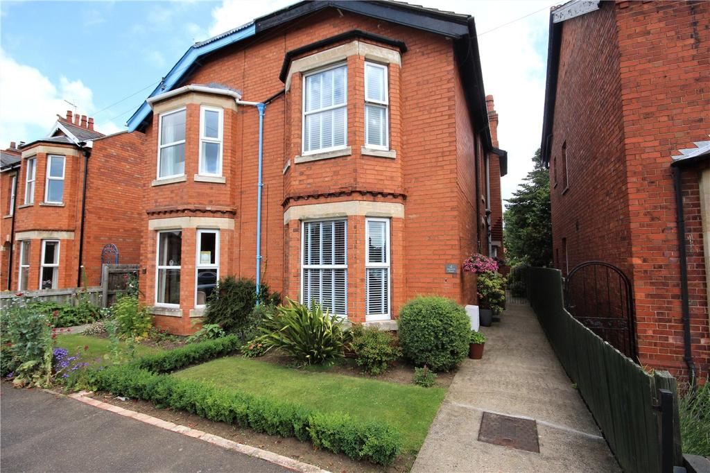 Ickworth Road, Sleaford, NG34 3 bed semidetached house £289,950