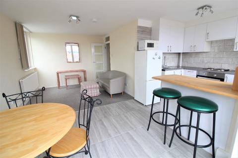 2 bedroom flat to rent, Furze Hill, Hove, BN3