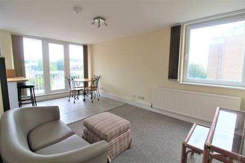 2 bedroom flat to rent, Furze Hill, Hove, BN3