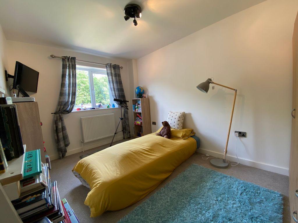 Bedroom 2 (Double)