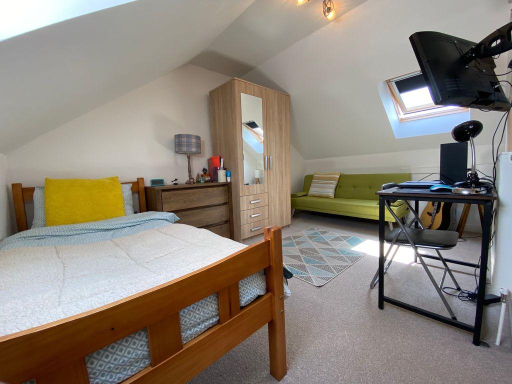 Bedroom 3 (Double)