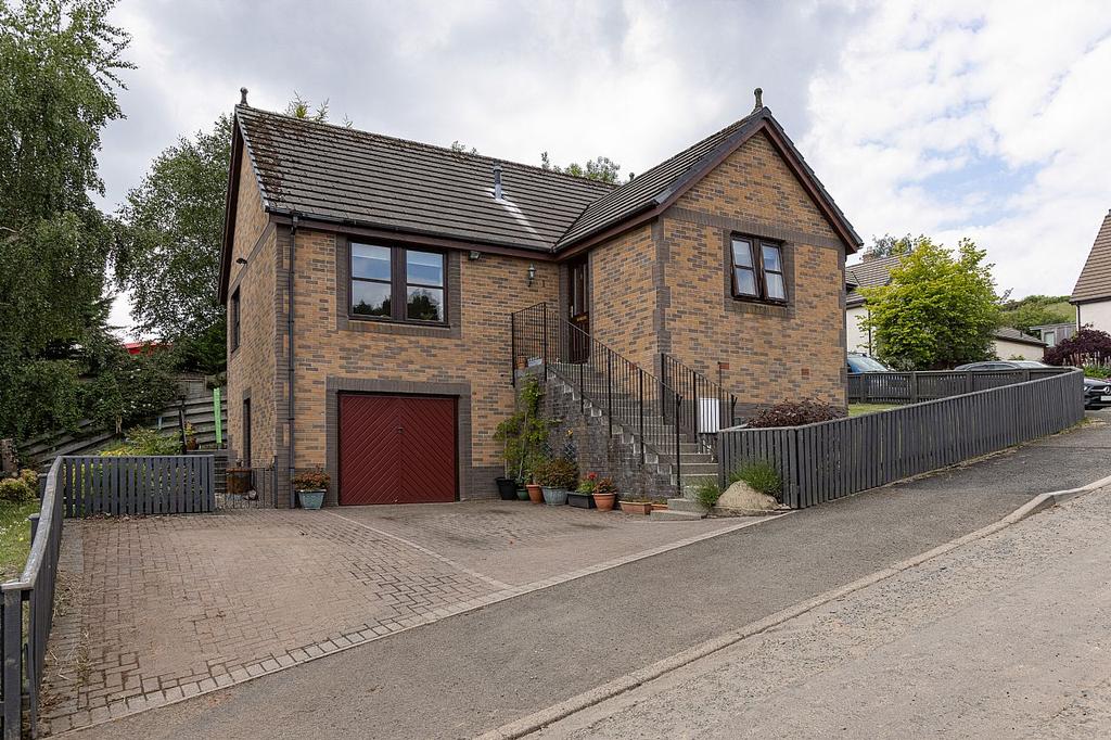 1 Montgomerie Terrace, Gattonside TD6 9NT 3 bed detached bungalow £