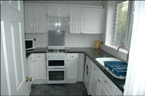 3 bedroom flat to rent, Herne Hill, London, SE5