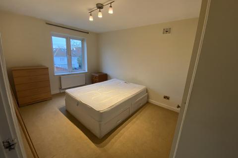 3 bedroom flat to rent, Herne Hill, London, SE5