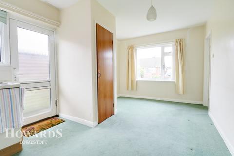 22 Bishops Walk, Lowestoft, NR32 4JN
