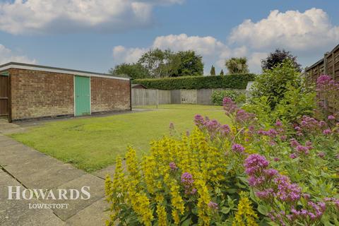 22 Bishops Walk, Lowestoft, NR32 4JN