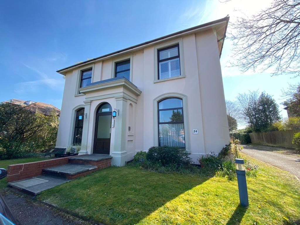 24 St Annes Road, Woolston, Southampton SO19 1 bed flat £695 pcm (£