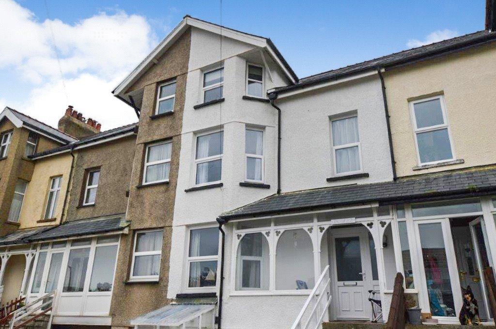 Belgrave Road, Fairbourne, Gwynedd, LL38 4 bed terraced house for sale £150,000