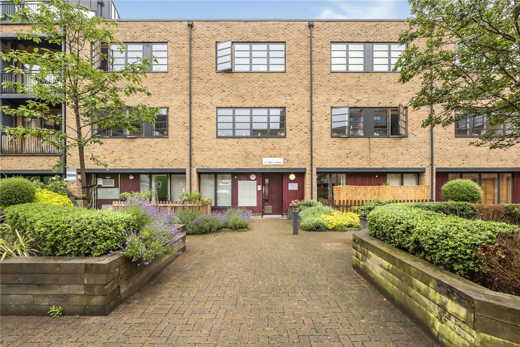 Mildmay Avenue, Newington Green, Islington, London 1 bed flat £375,000