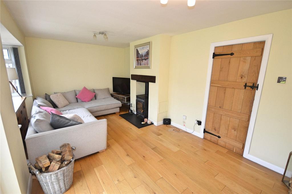 Garth Owen, Newtown, Powys, SY16 3 bed terraced house £165,000