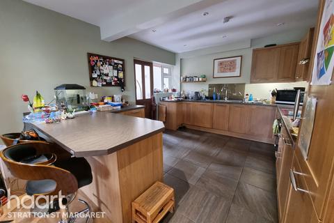2 Greenfields, South Marston, Swindon, SN3 4SQ