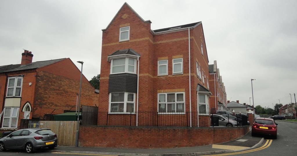 235 Westminster Road, Handsworth... 6 bed detached house £295,000