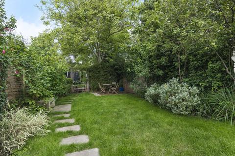 6 Northstead Road, London, SW2 3JW