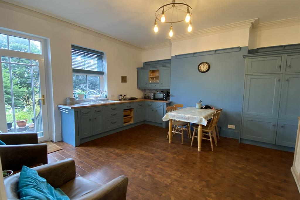 Kitchen 2/Bedroom 4