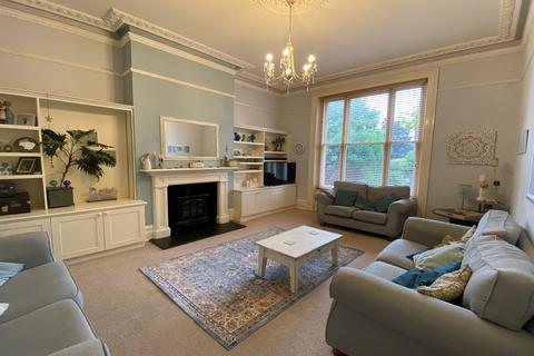 18 Aylestone Hill, Hereford, HR1 1HS