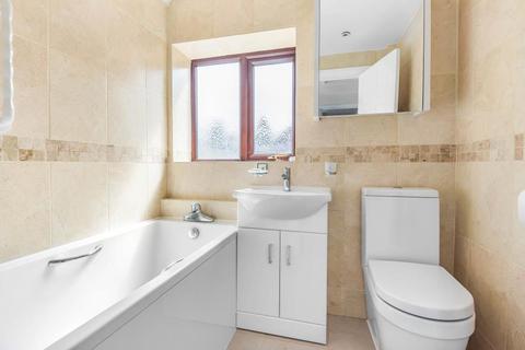 45 Bracken Bank, Ascot, SL5 8HW
