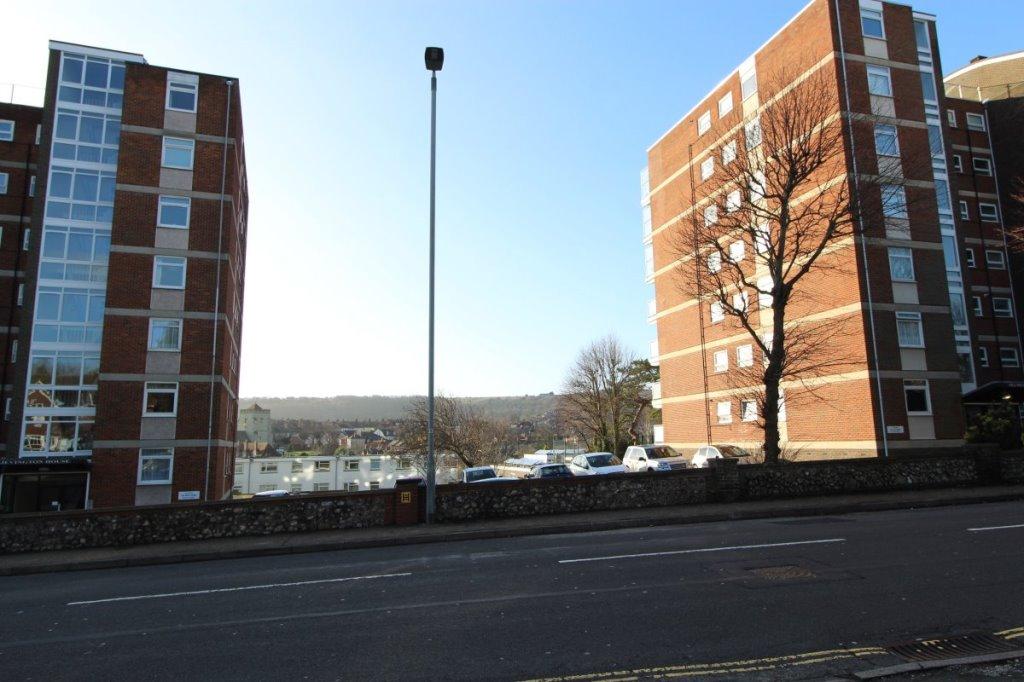 Arlington House, Upperton 1 bed flat £775 pcm (£179 pw)