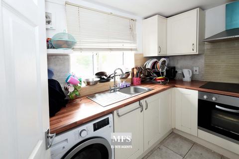 1 bedroom flat for sale, Lowden Road, Southall, UB1
