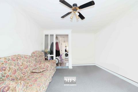 1 bedroom flat for sale, Lowden Road, Southall, UB1