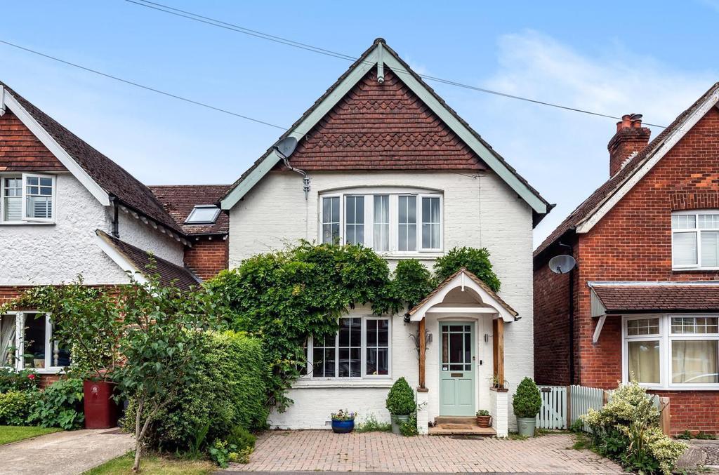 New Road, Camelsdale, Haslemere, GU27 4 bed detached house £775,000