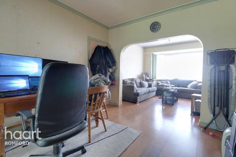 345 Crow Lane, Romford, RM7 0HH