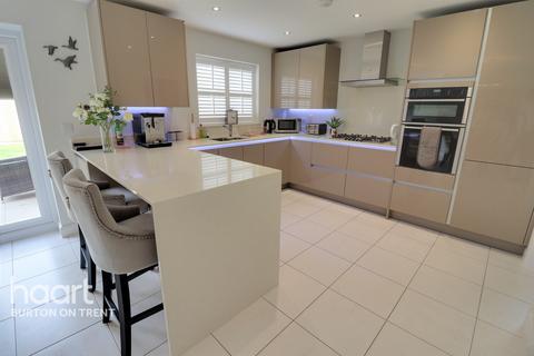 39 Sweeney Drive, Tatenhill, Burton-on-trent, DE13 9FP