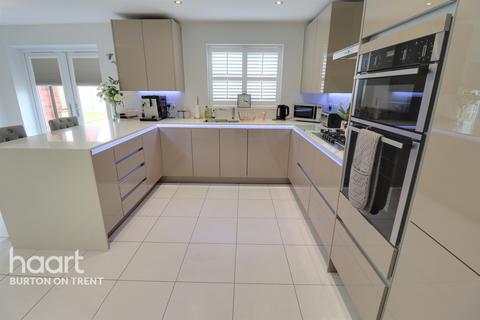 39 Sweeney Drive, Tatenhill, Burton-on-trent, DE13 9FP