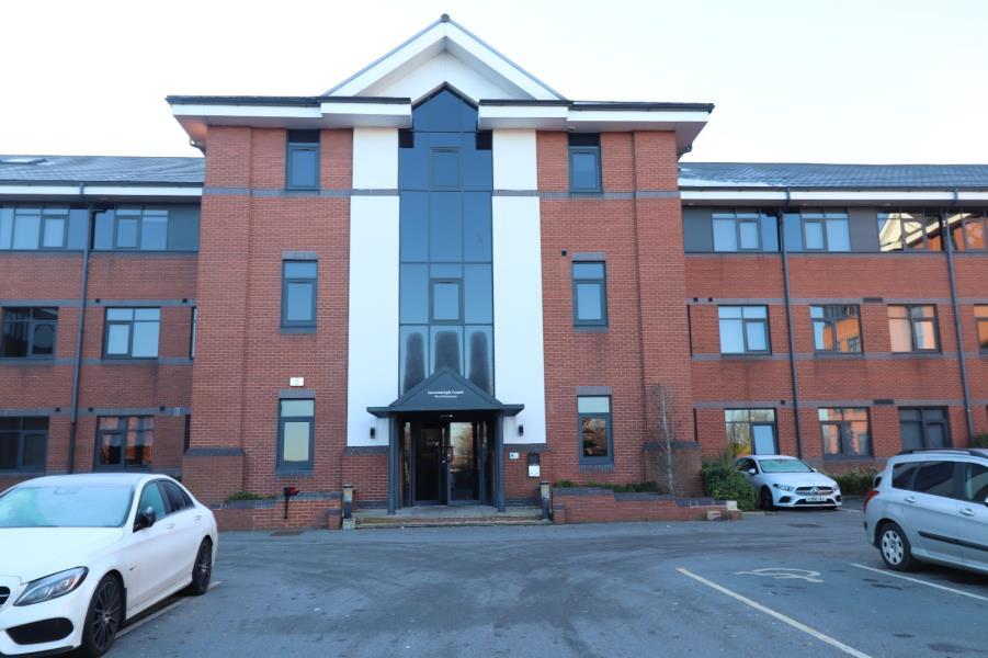 GREENLEIGH COURT, 2 bed apartment £925 pcm (£213 pw)