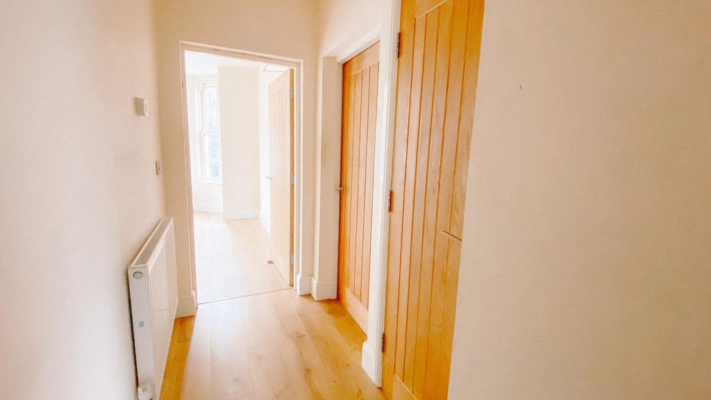 St James Road, Dudley, DY1 3JD 2 bed flat £625 pcm (£144 pw)