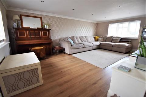 6 Sandy Lane, Chadwell St Mary, Grays, RM16 4LR