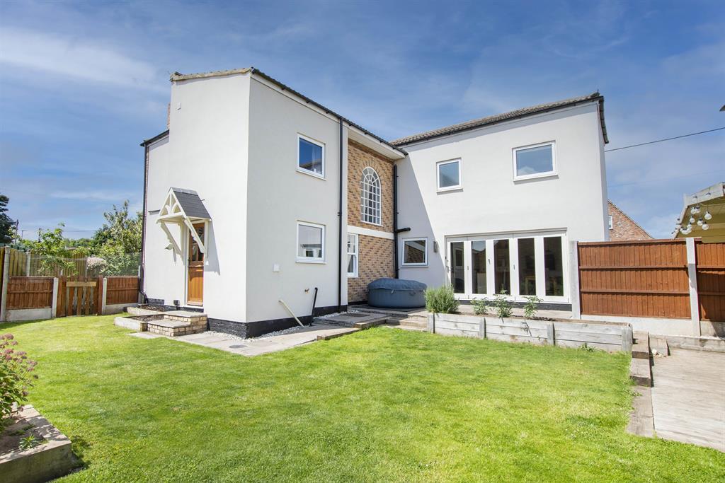 The Nooking, Haxey, Doncaster, DN9 2JQ 5 bed detached house £395,000