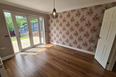 15 Ffordd Brynheulog, Pontardawe, Swansea, SA8 4JG