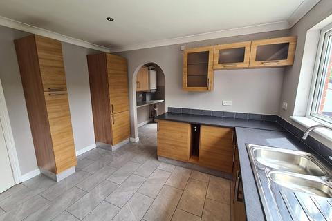 15 Ffordd Brynheulog, Pontardawe, Swansea, SA8 4JG