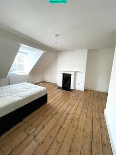 5 bedroom semi-detached house to rent, Pepys Road, London, SE14