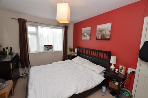 2 bedroom apartment to rent - Albert Road, South Woodford, E18