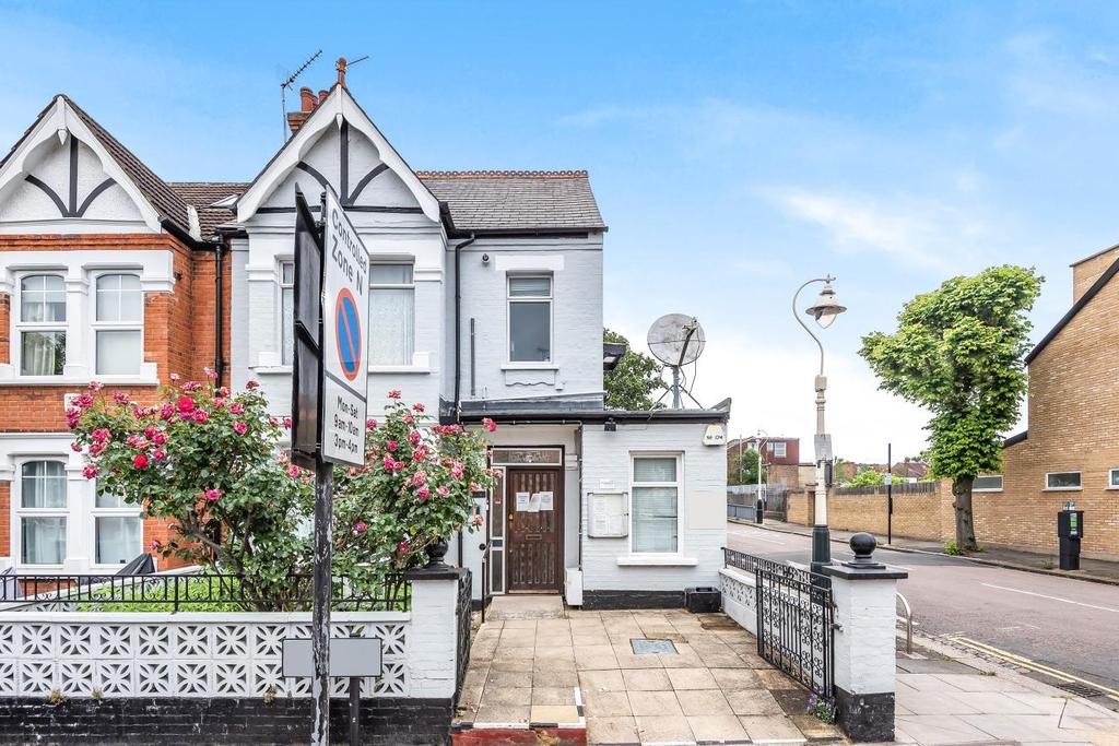 Bramley Road, Ealing 2 bed flat £475,000