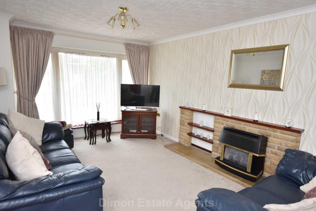 Oakdene, Gosport 3 bed semidetached house £330,000