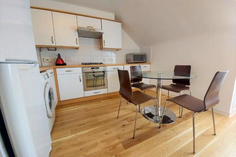 2 bedroom flat to rent, South College Street, Aberdeen, AB11