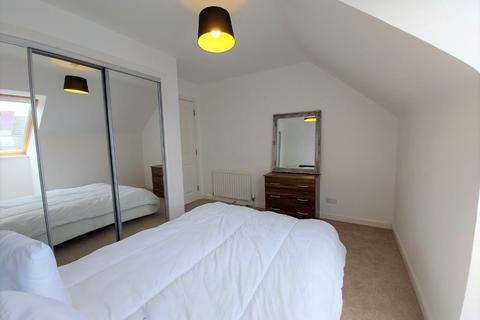 2 bedroom flat to rent, South College Street, Aberdeen, AB11