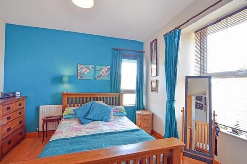 12 Mitchell Hill, Truro, TR1 1EE