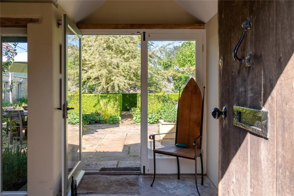 View To Courtyard